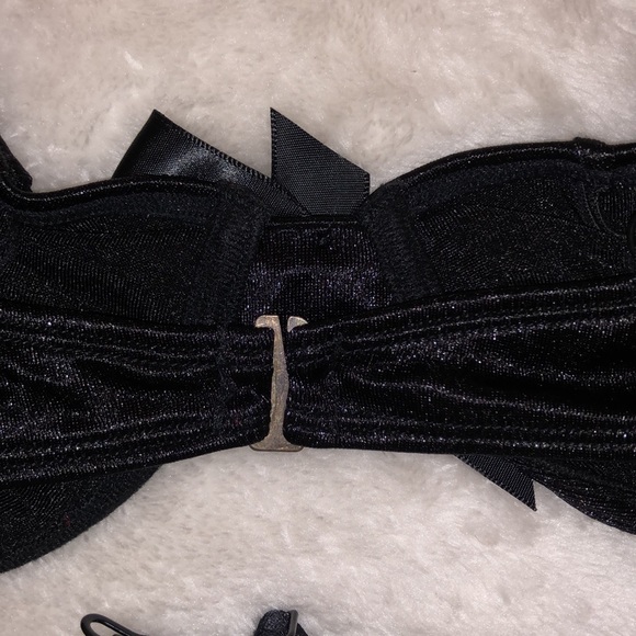 The Luxe Collection Fredrick’s of Hollywood - Black Satin Stretch Bra & Garter - Picture 12 of 12